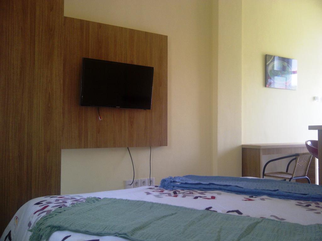 Makassar Breeze Place Residence Habitación foto